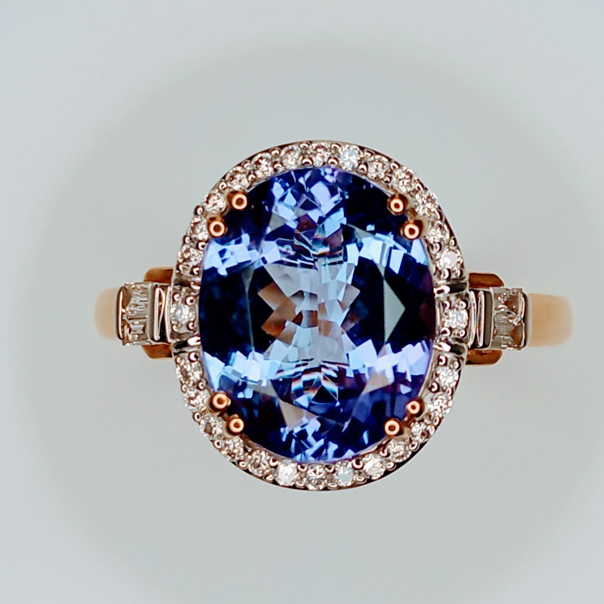 Tanzanite & Diamond 18k Gold Ring