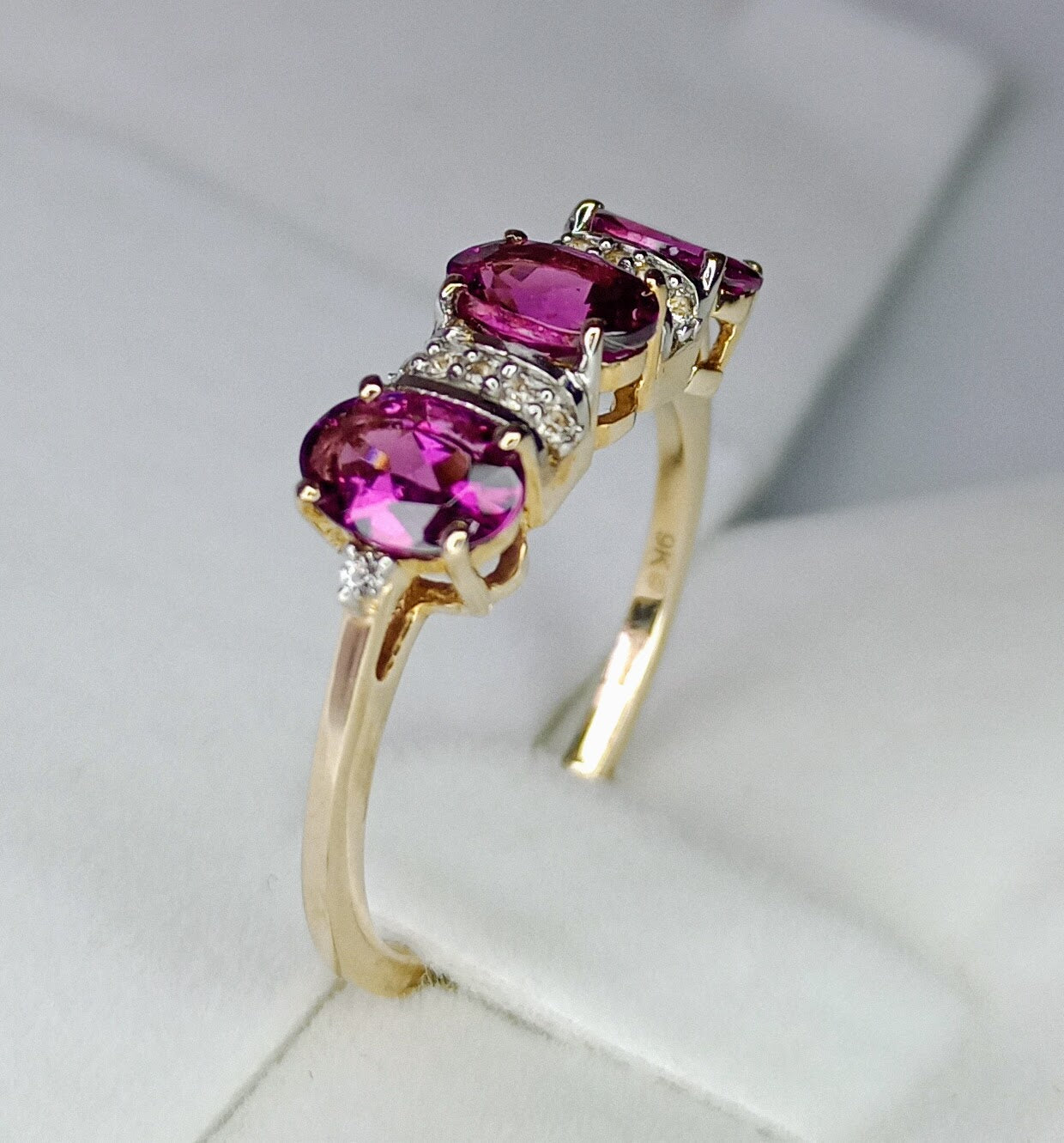 Size N-O Comeria Garnet and White zircon 9K gold Ring