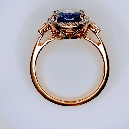 Tanzanite & Diamond 18k Gold Ring