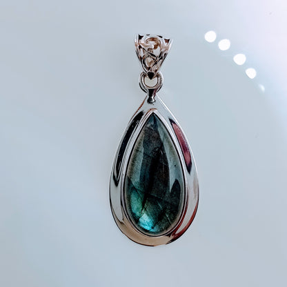 Labradorite Sterling Silver Pendant