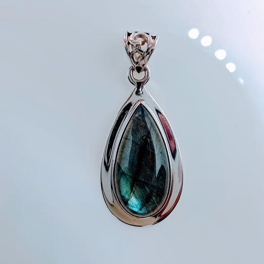 Labradorite Sterling Silver Pendant
