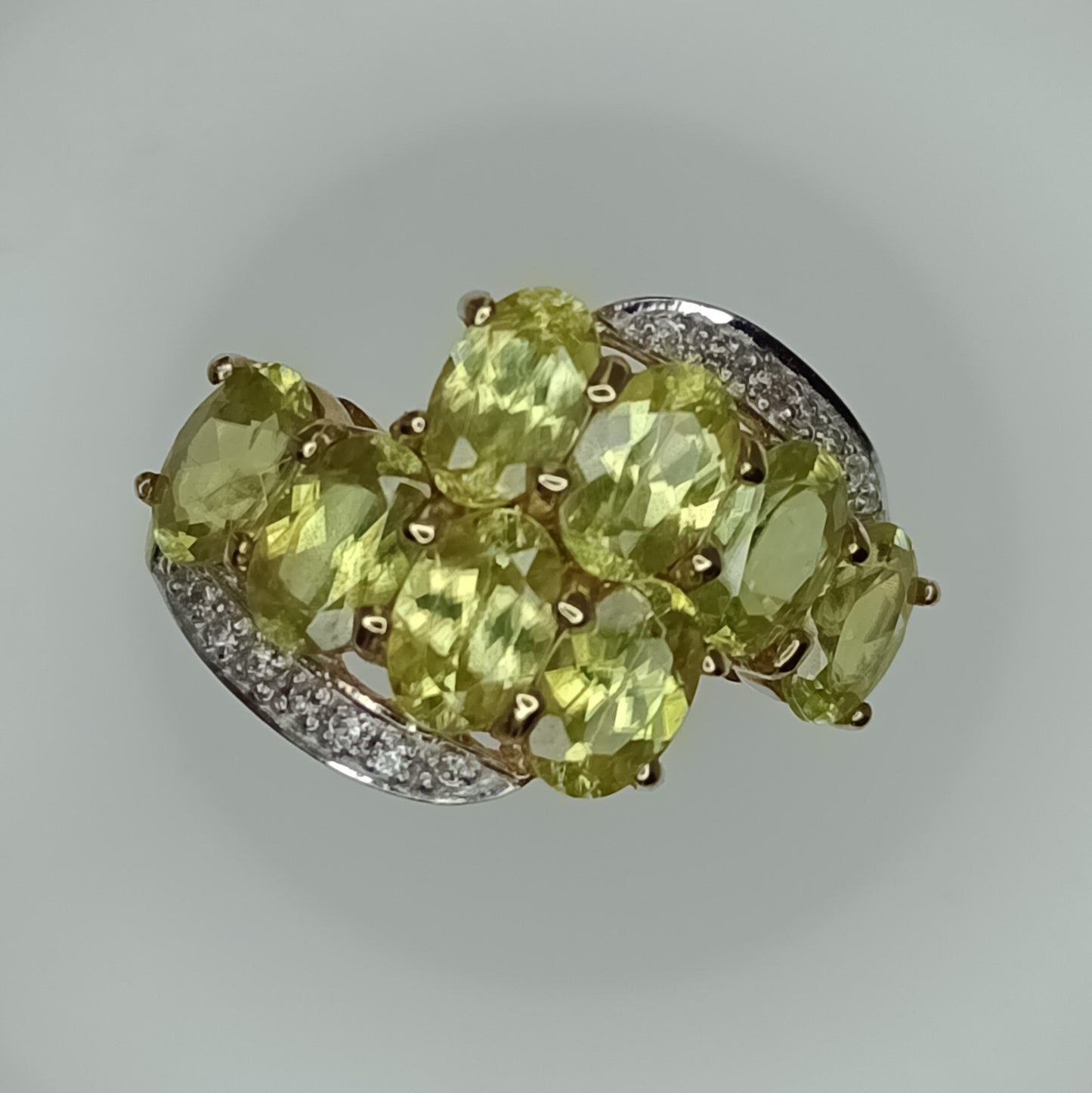 Capelinha Sphene 9k Gold Ring