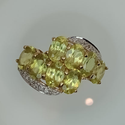 Capelinha Sphene 9k Gold Ring