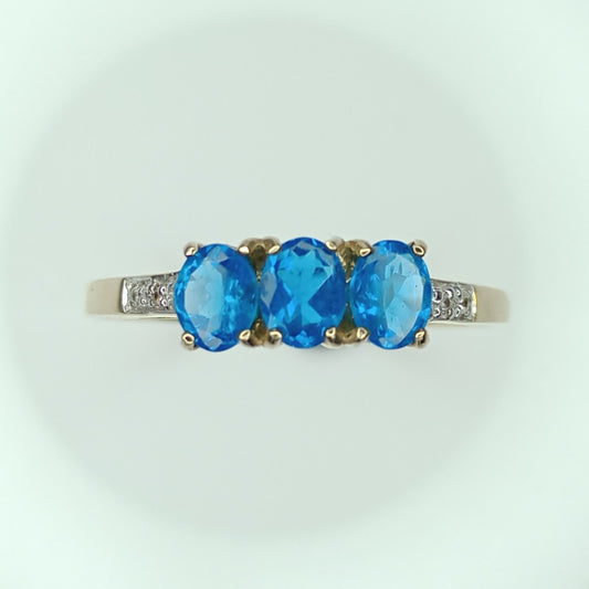 Neon Blue Apatite 9k Gold Ring